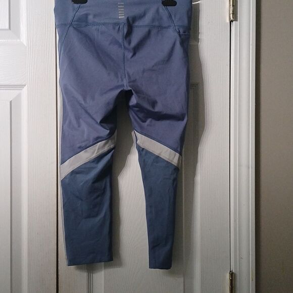 UNDER ARMOUR WOMENS HEATGEAR COMPRESSION MILEAGE GRAPHIC CAPRI BLUE Sz M NWOT - Picture 4 of 10